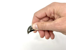 Load image into Gallery viewer, Tacticlips® - Multitool Tactical Hair Clip (Black)